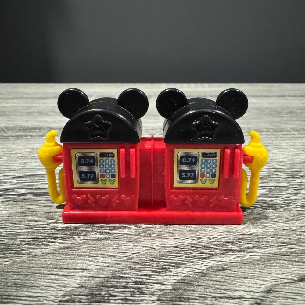Disney Junior | Stow ‘n Go: Garage Gas Pump - Collectible Replacement Piece